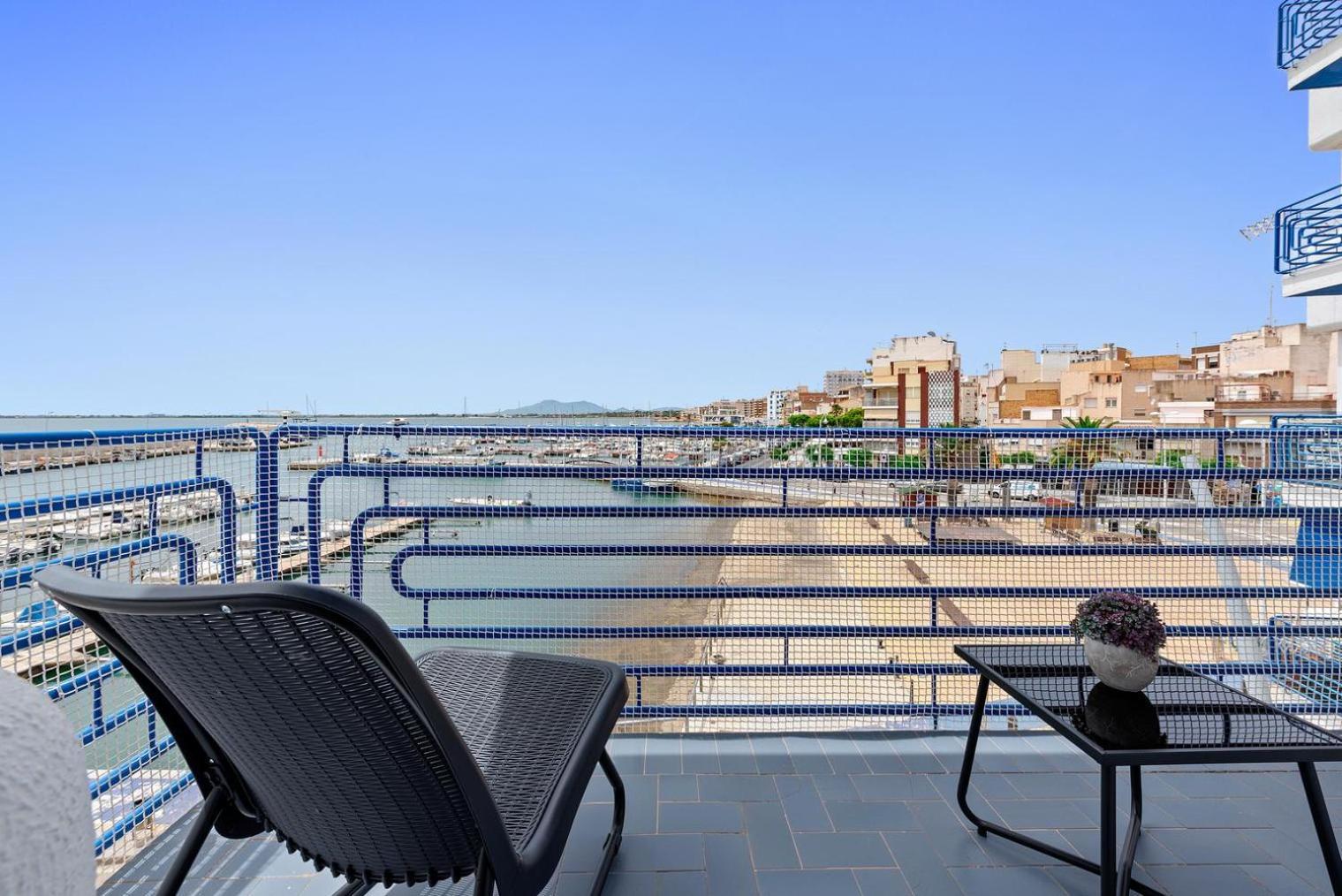 Apartmán Vora Port L'Ampolla Exteriér fotografie